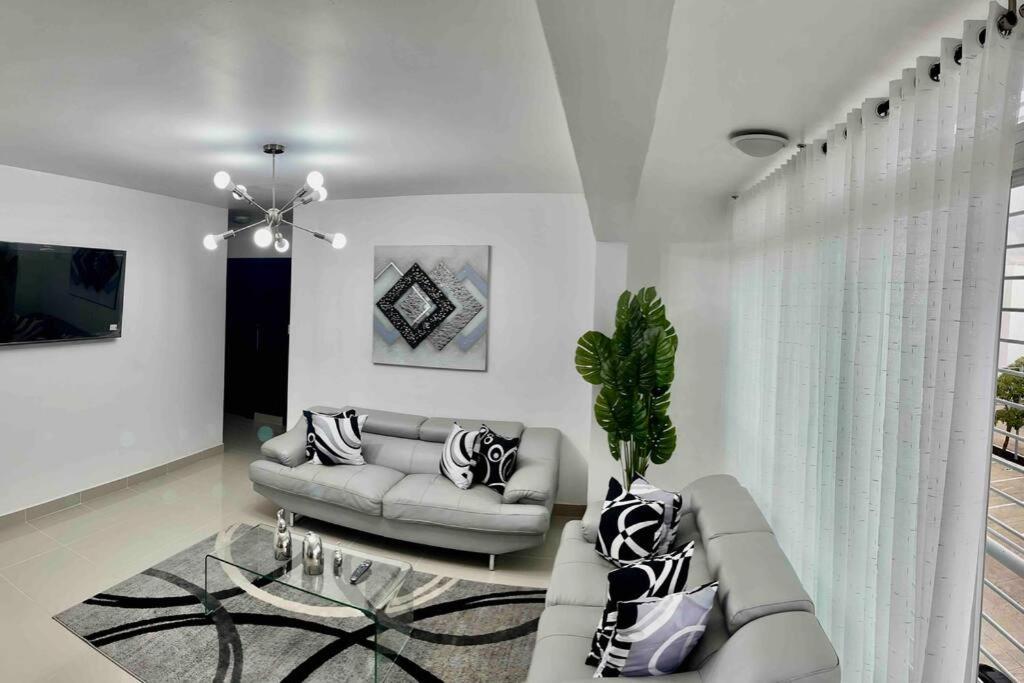 Hermoso Conjunto Residencial Con Piscina Santiago De Los Caballeros Exterior photo