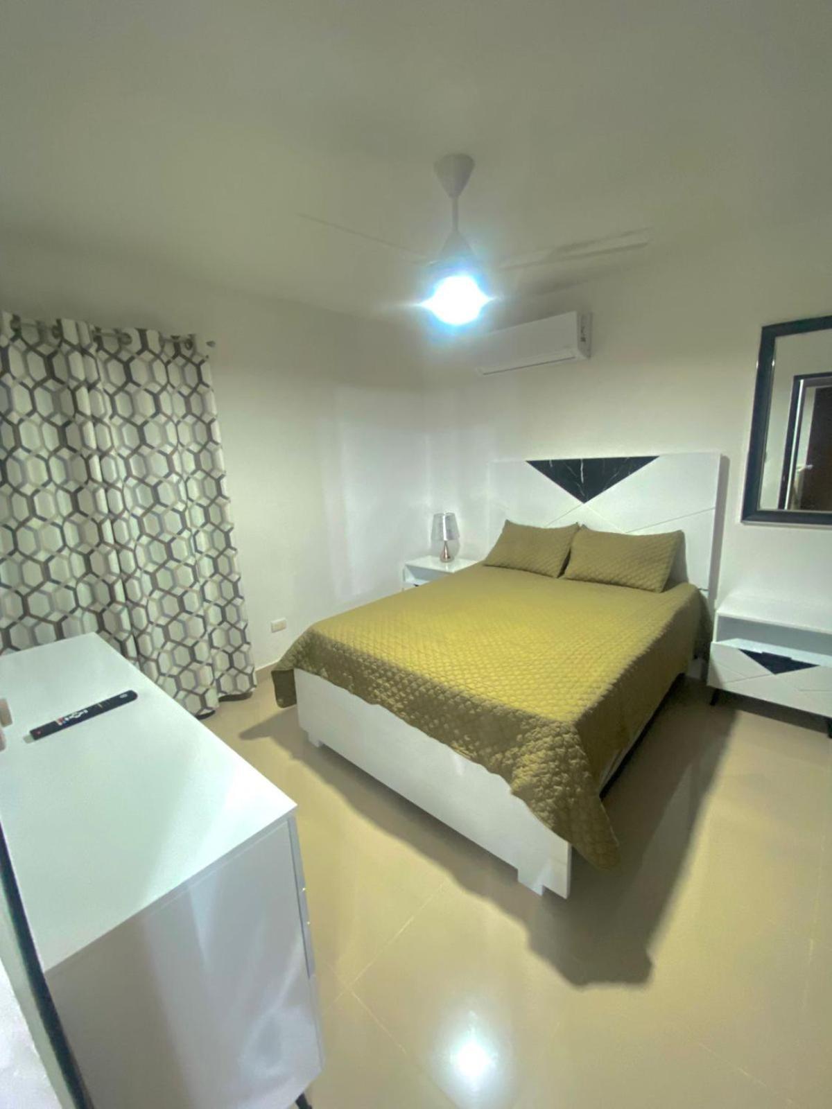 Hermoso Conjunto Residencial Con Piscina Santiago De Los Caballeros Exterior photo